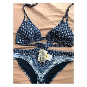 Jessica Simpson 2 piece bikini